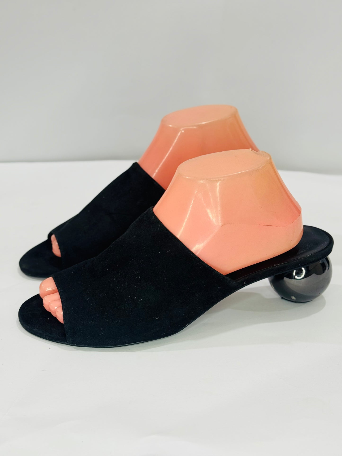 CHARLES & KEITH | 40