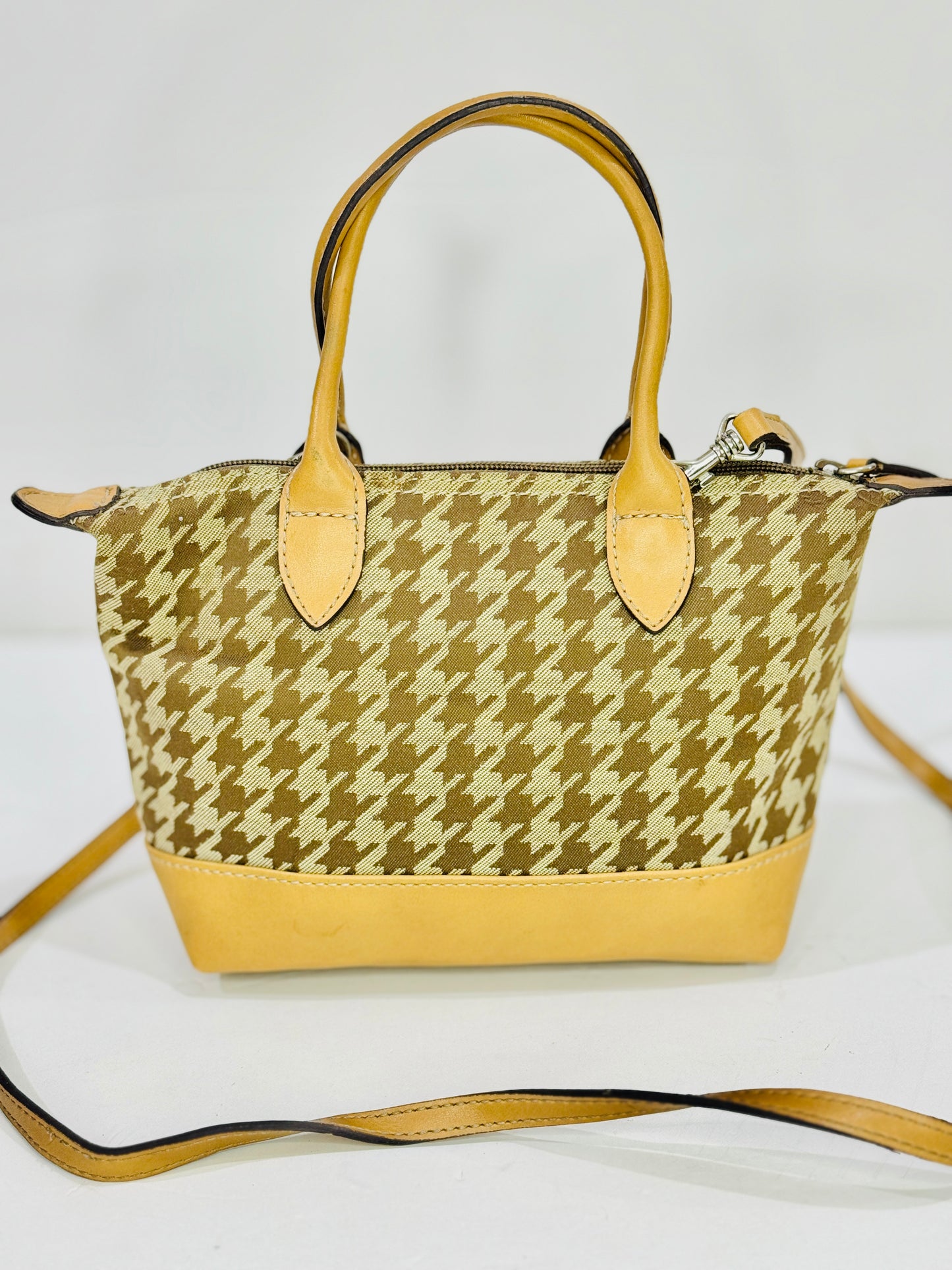 NINE WEST