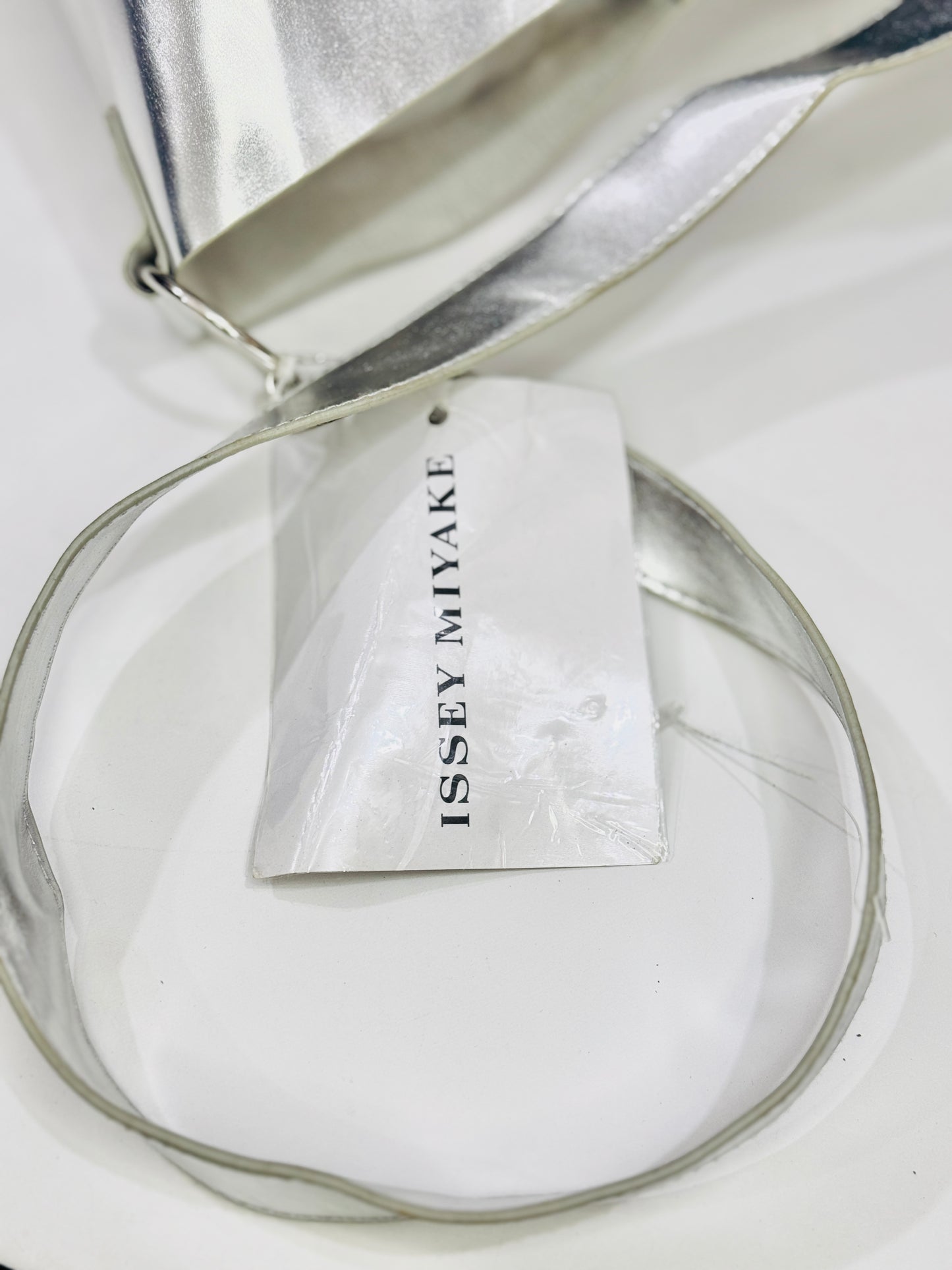 ISSEY MIYAKE | TAG 🏷️