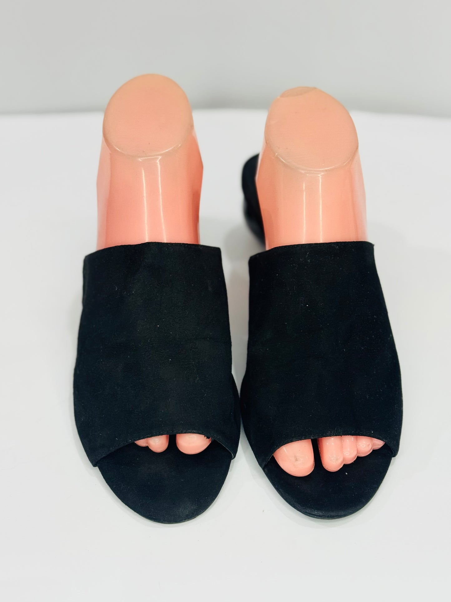 CHARLES & KEITH | 40