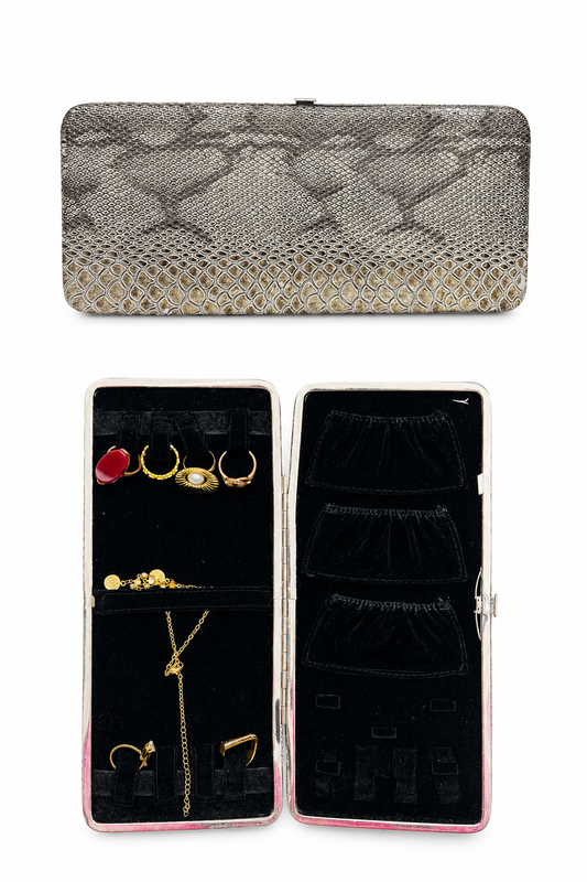 JEWELLERY | CLUTCH CASE