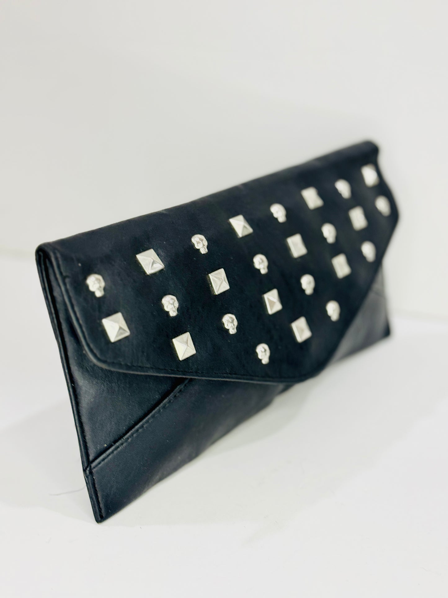 LONG | CLUTCH