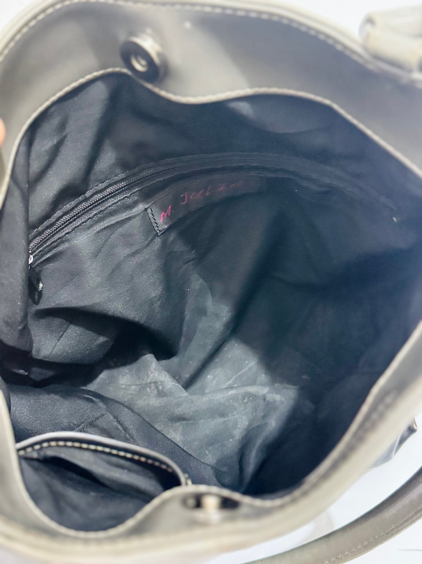 Bucket Button tote bag