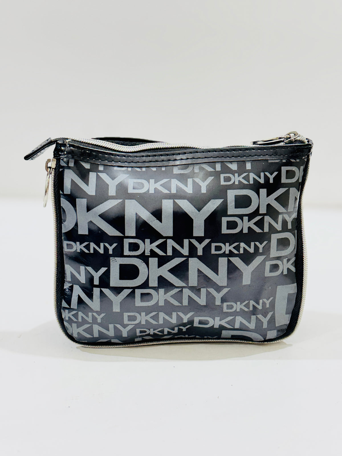 DKNY