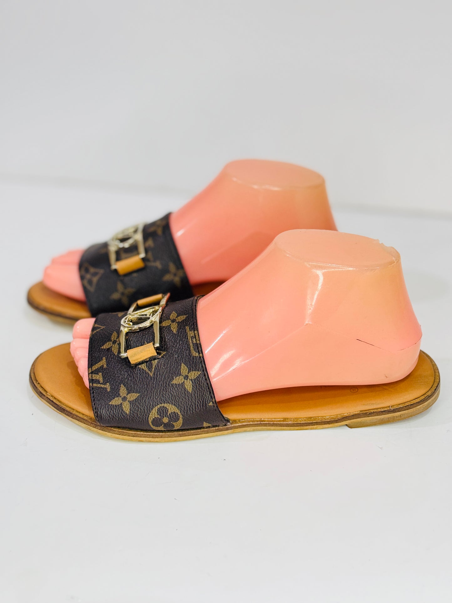 LV | 39