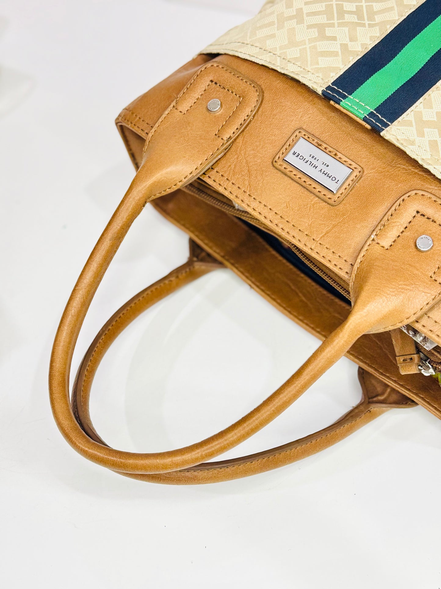 TOMMY HILFIGER