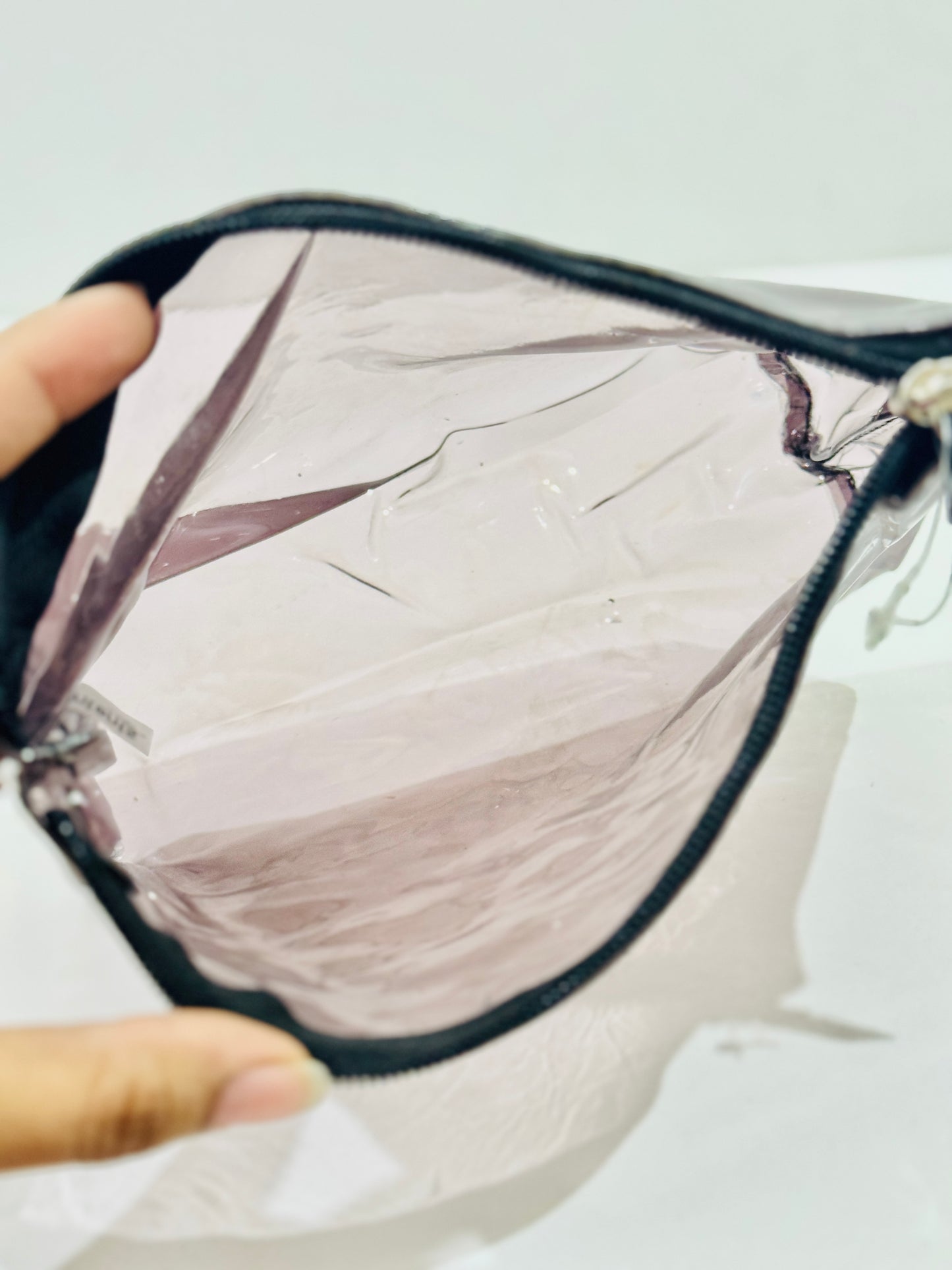TRANSPARENT | POUCH