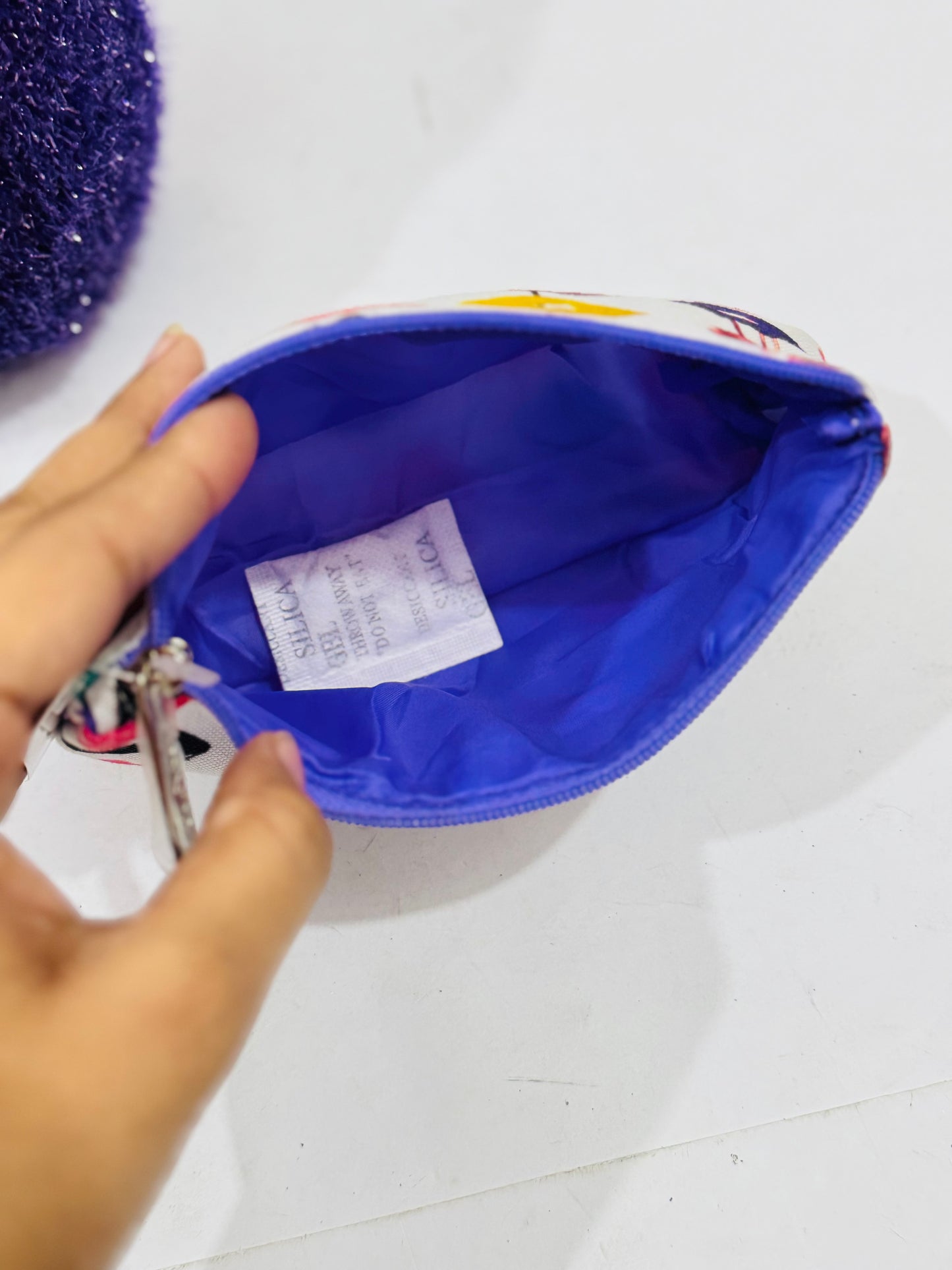 Clinique |Tag🏷️ Pouch