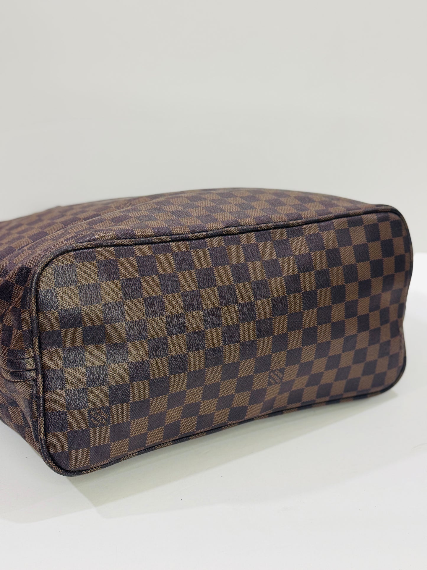 LV