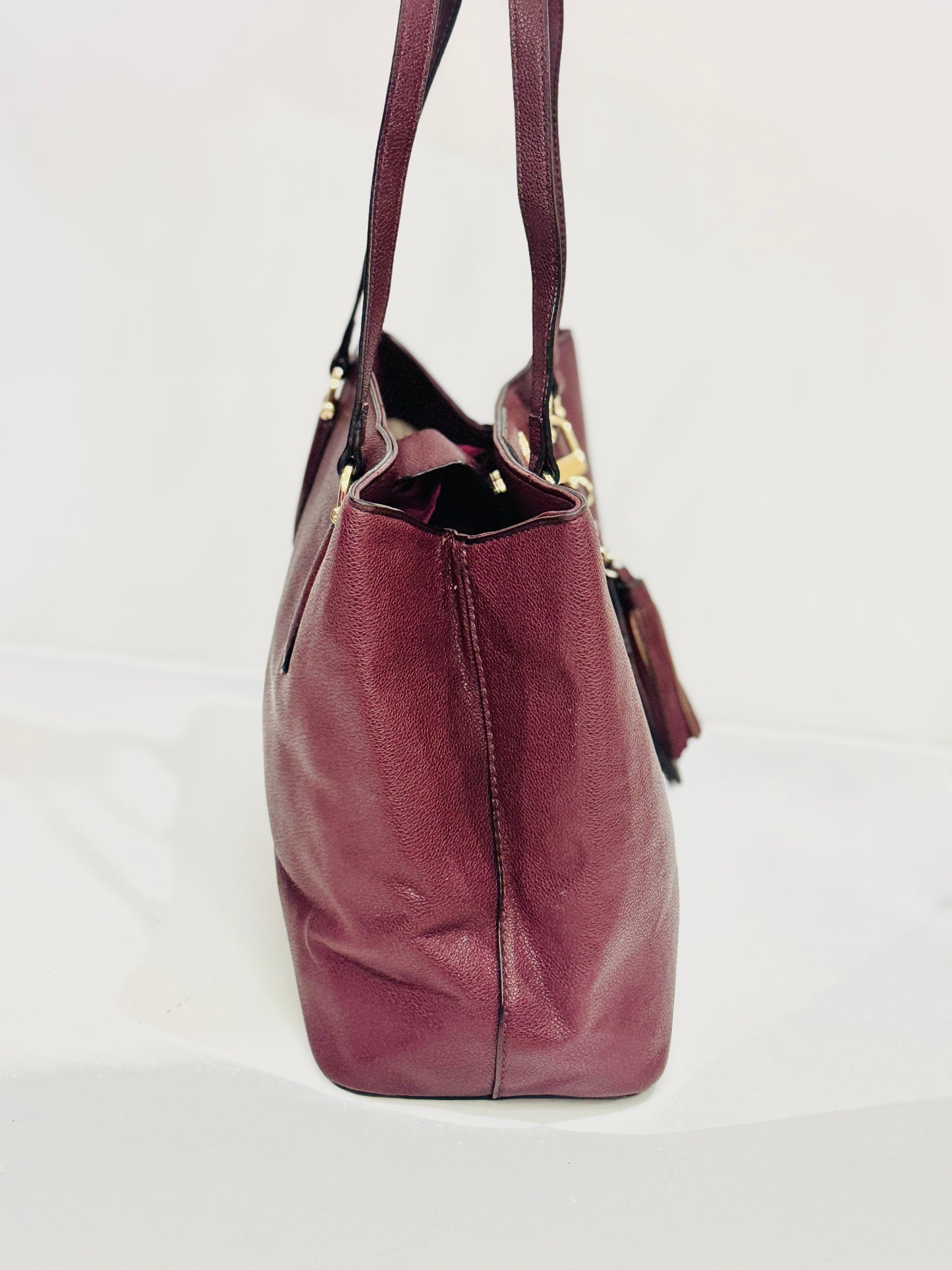 NINE WEST