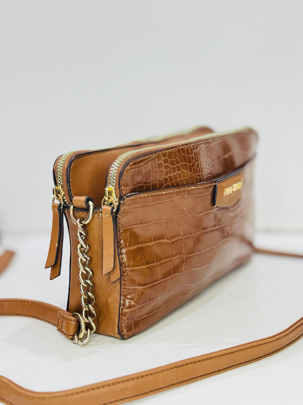 NINE WEST