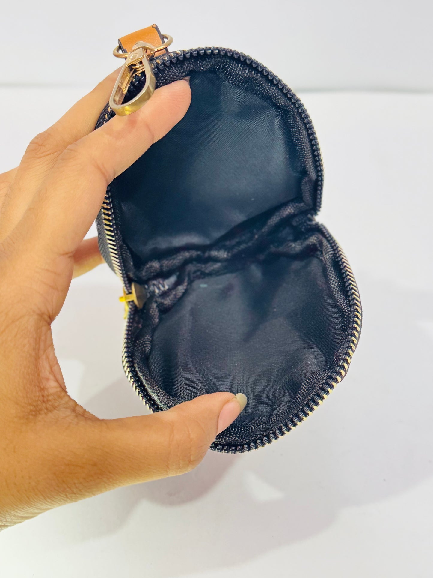 Croc |Pouch
