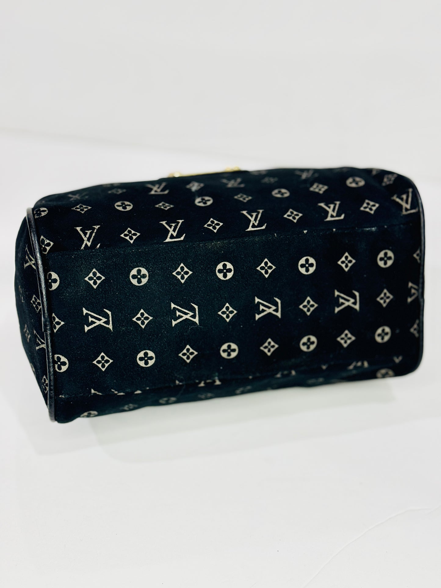 LV