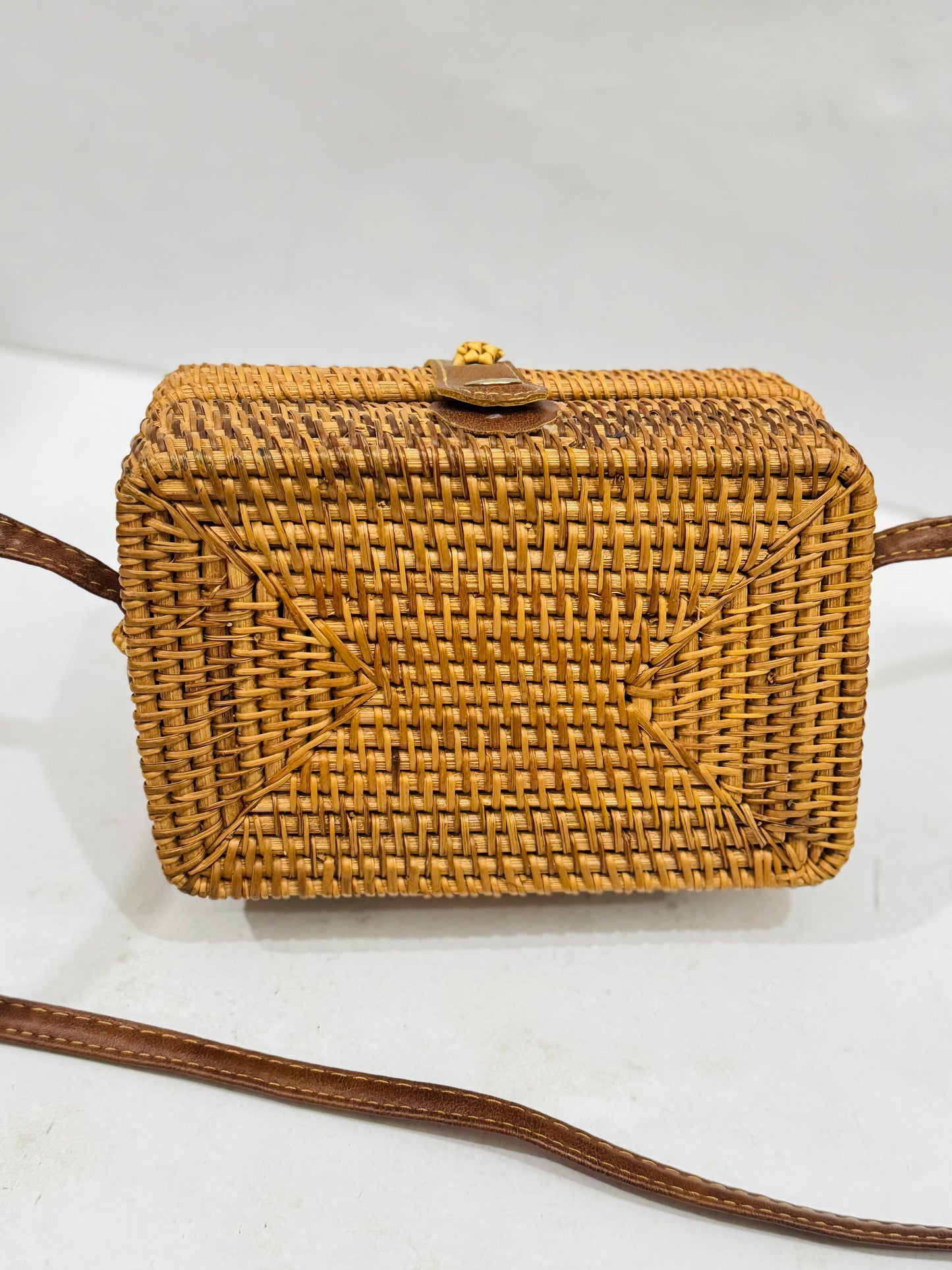 Asos |Rattan Box crossbody
