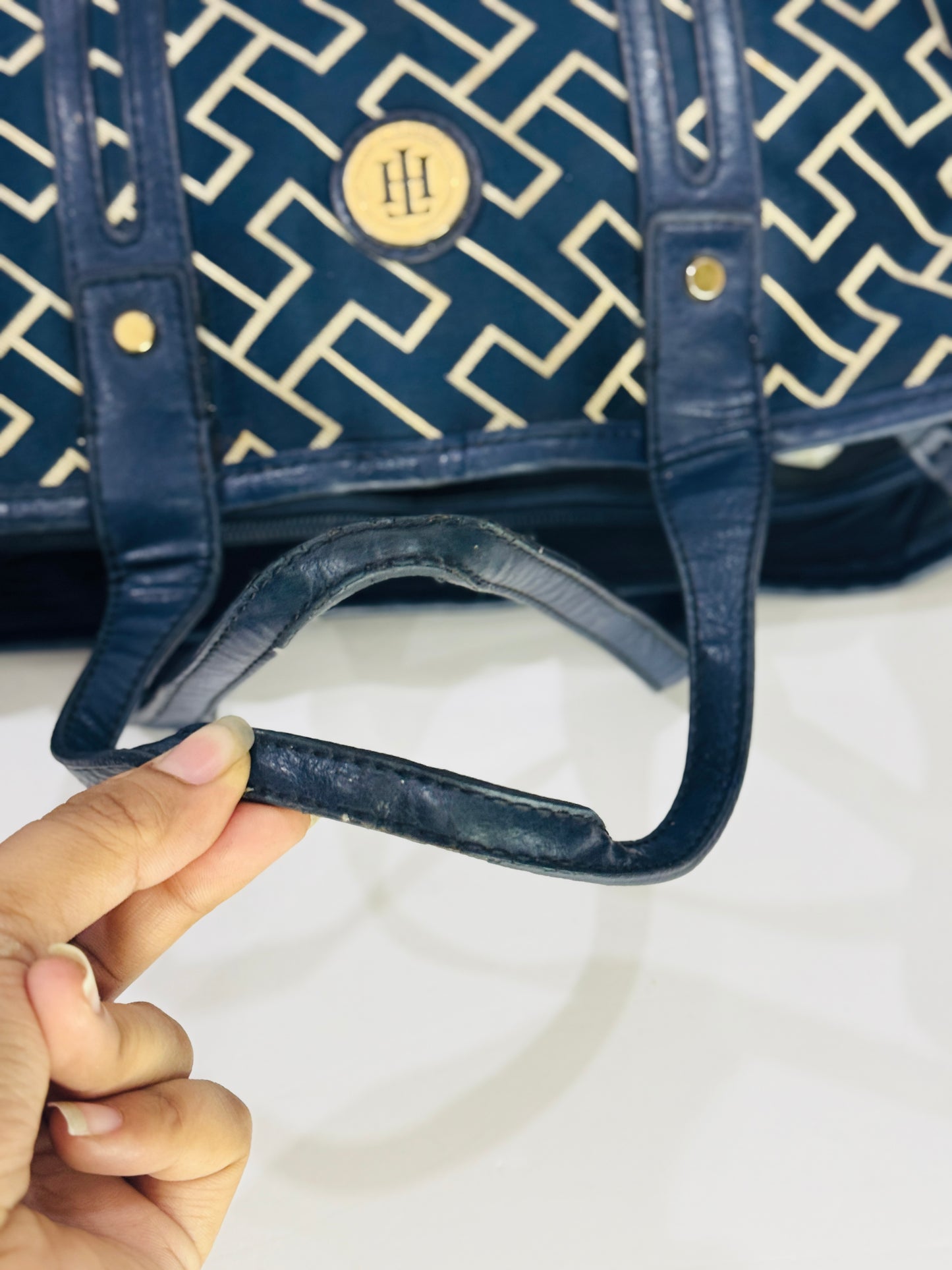 TOMMY HILFIGER