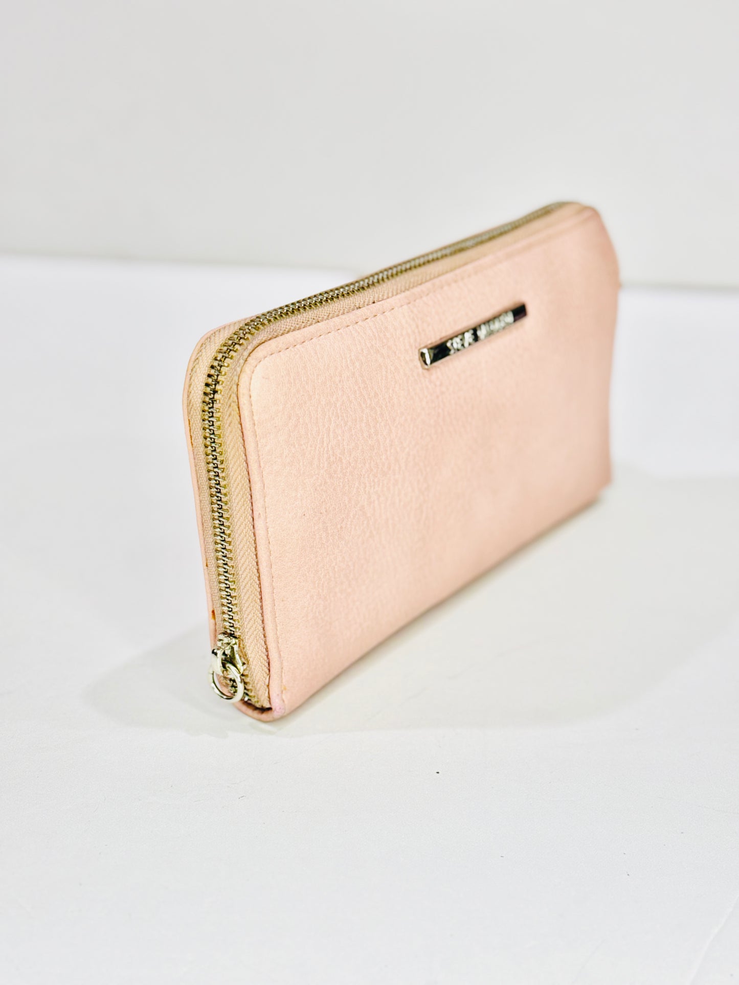 STEVE MADDEN
