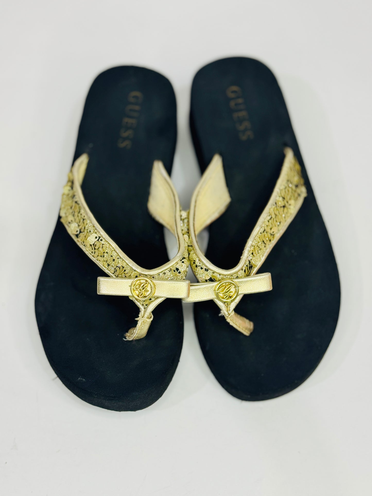 GUESS | 36/37