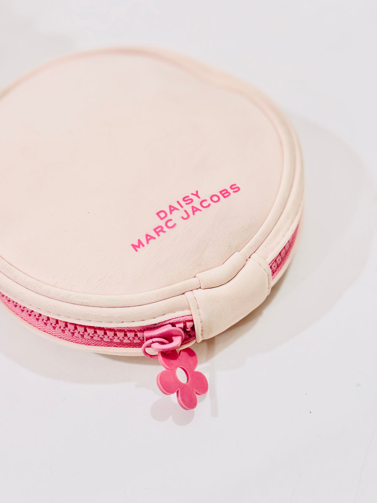 MARC JACOBS