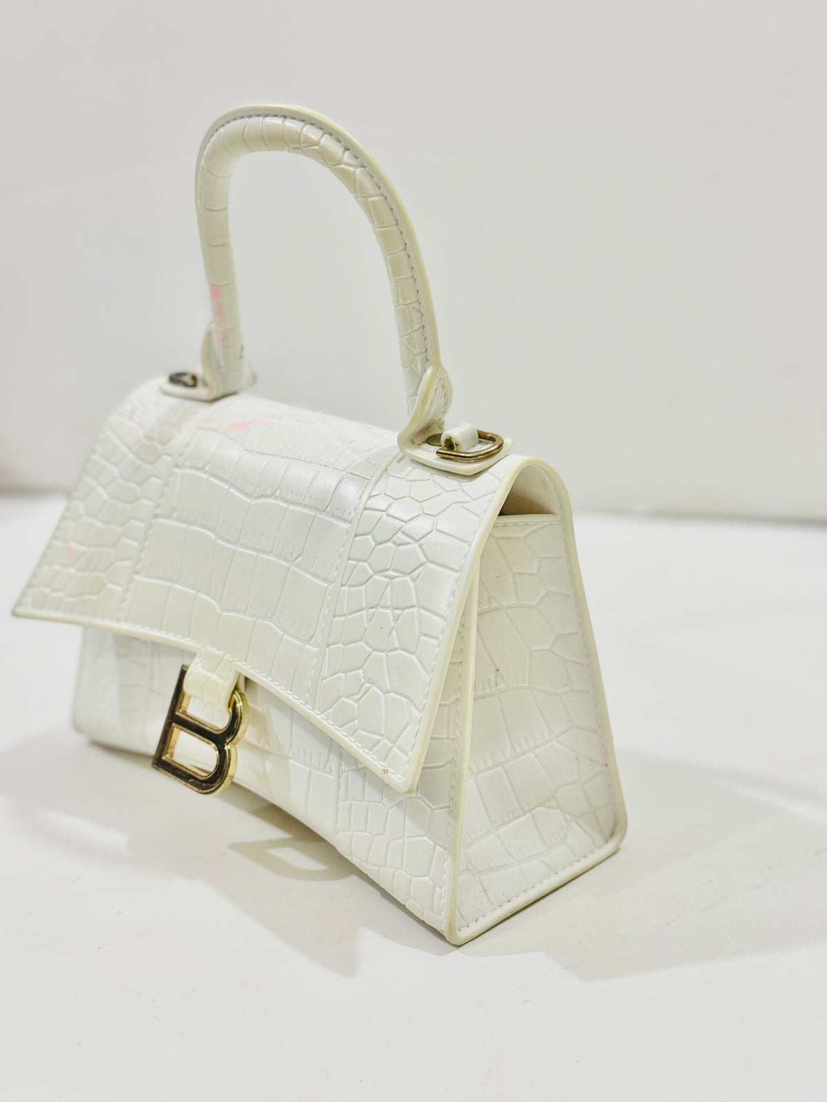 HAND BAG