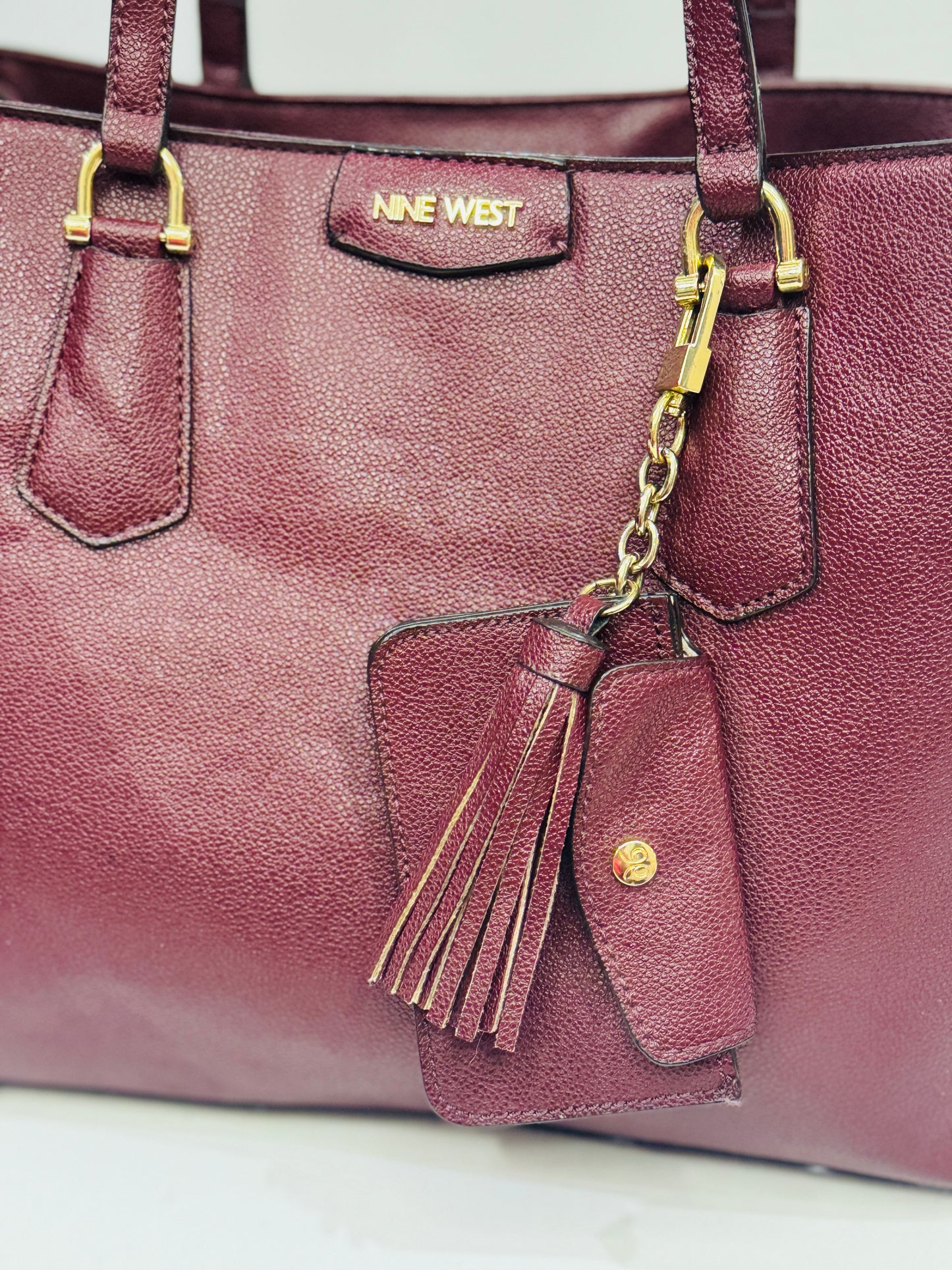 NINE WEST