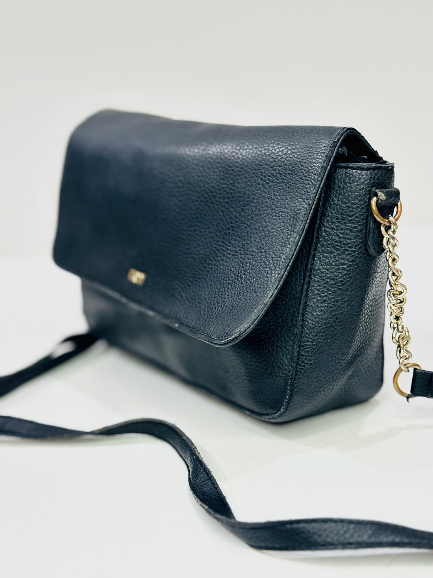 DKNY