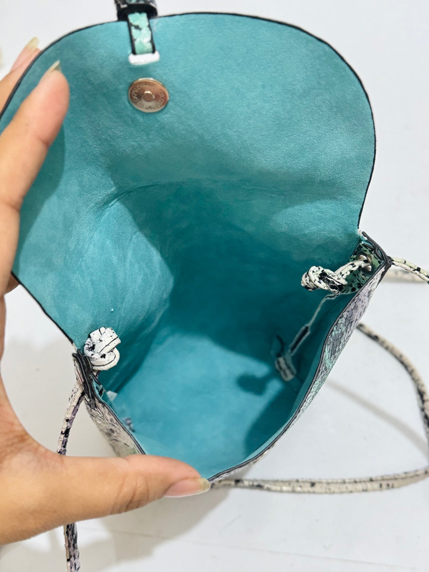 Snake Flip |Crossbody