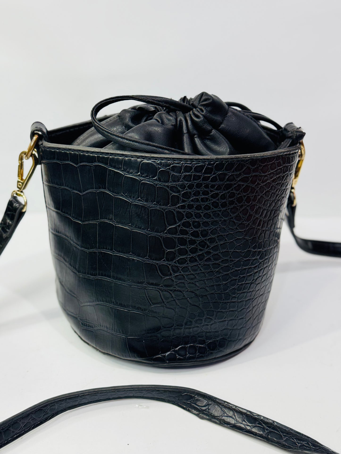 Croc Bucket