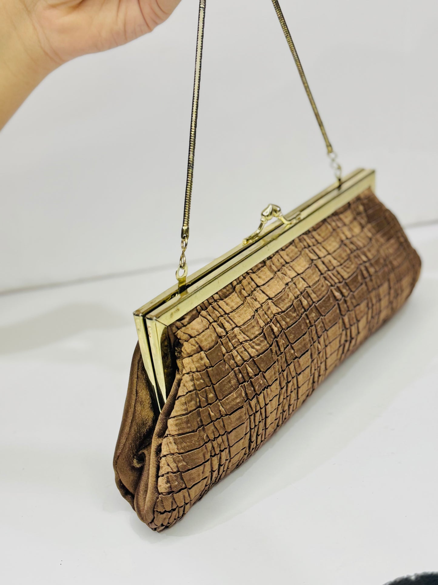 SILK | CLUTCH
