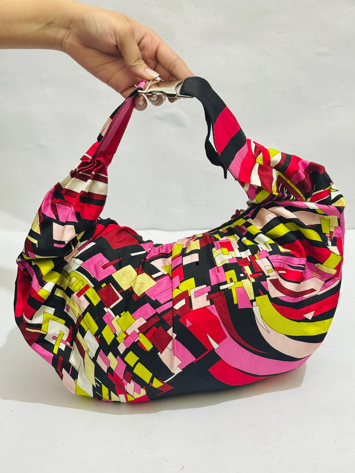 Silk |Hand/Shoulder Bag