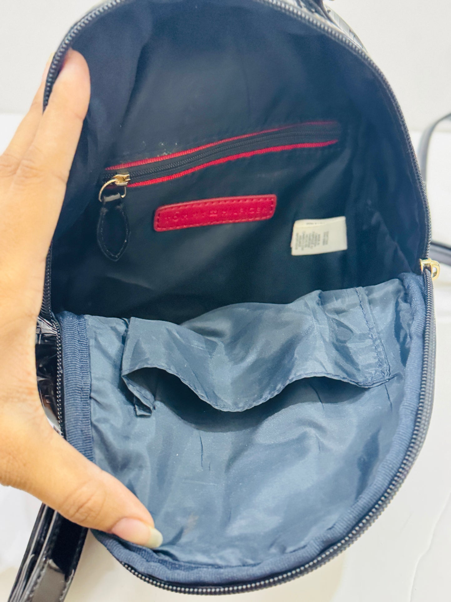 TOMMY HILFIGER