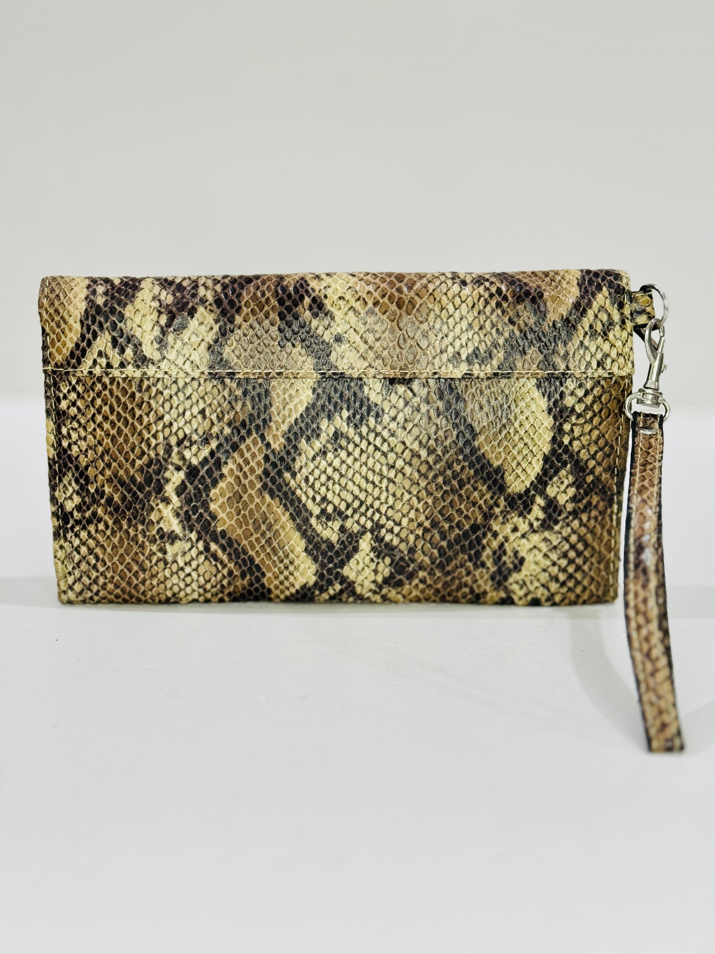 Snake Clutch