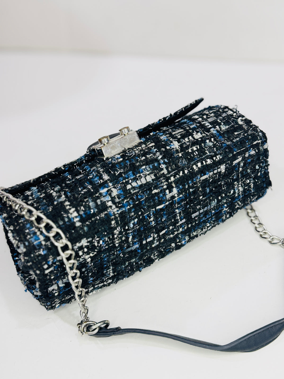 ST | BAG