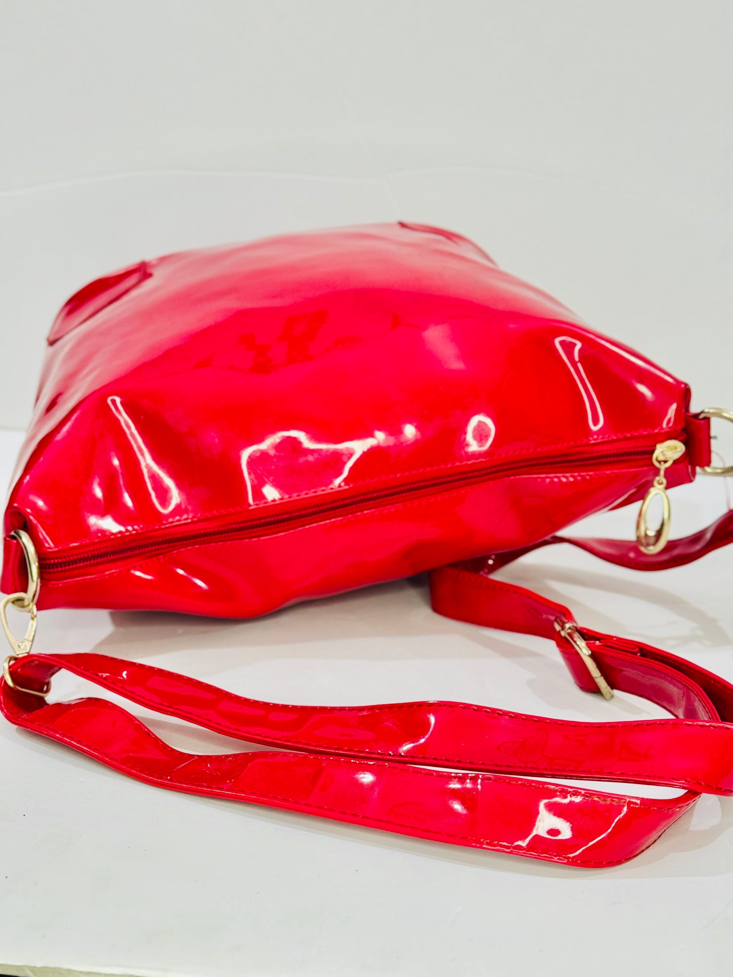 CROSSBODY
