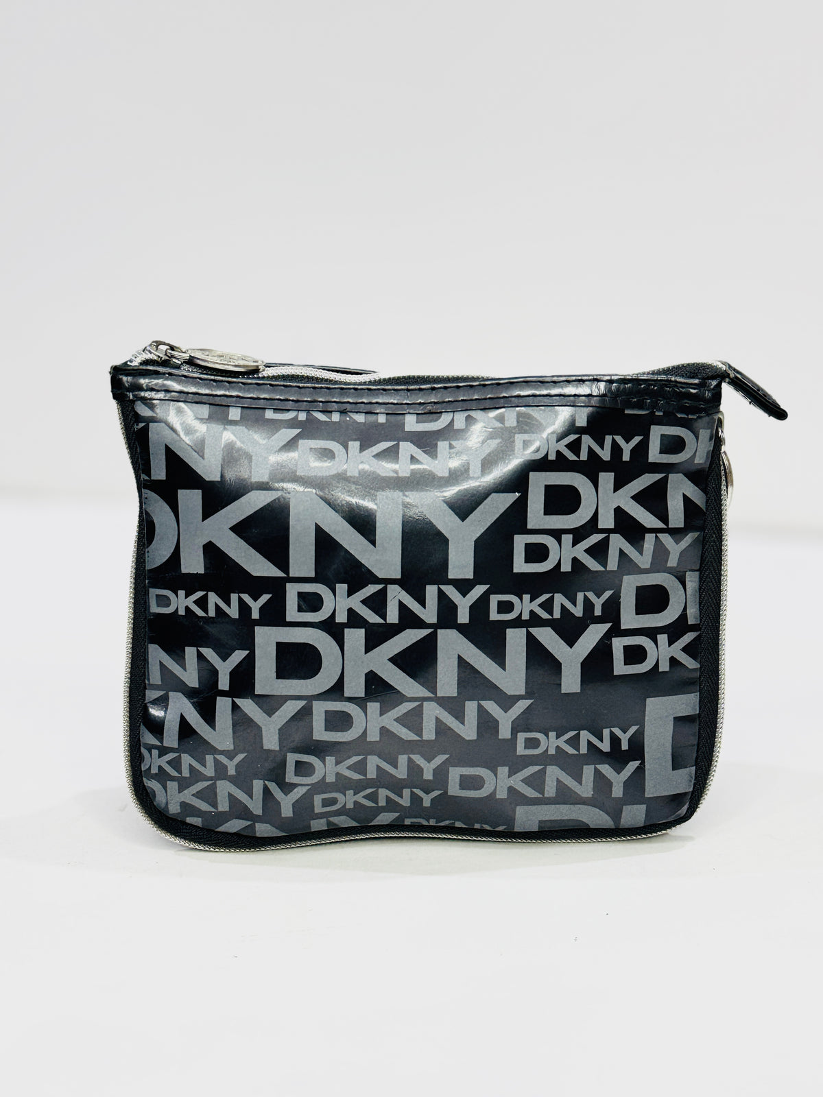 DKNY