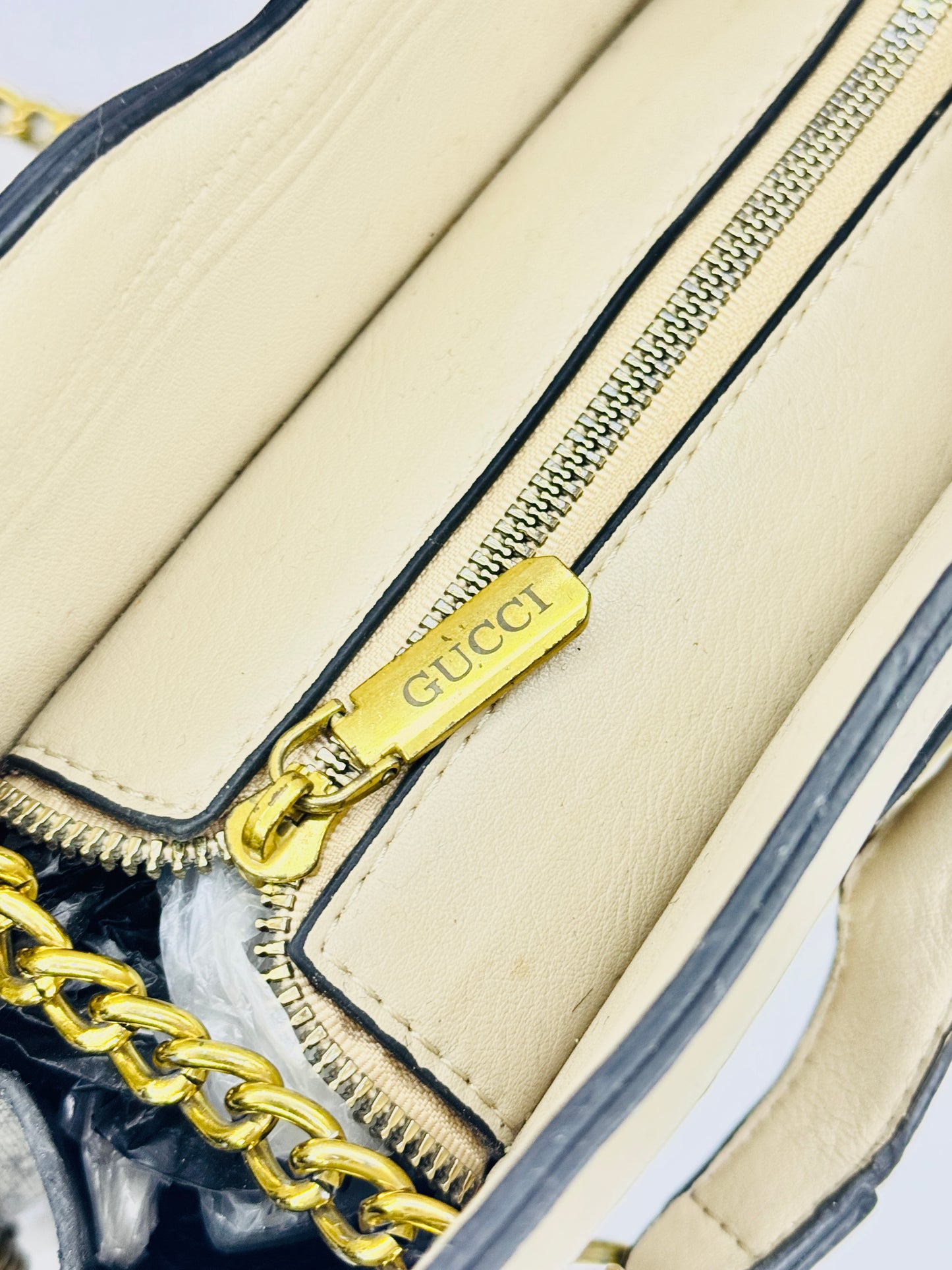 GUCCI