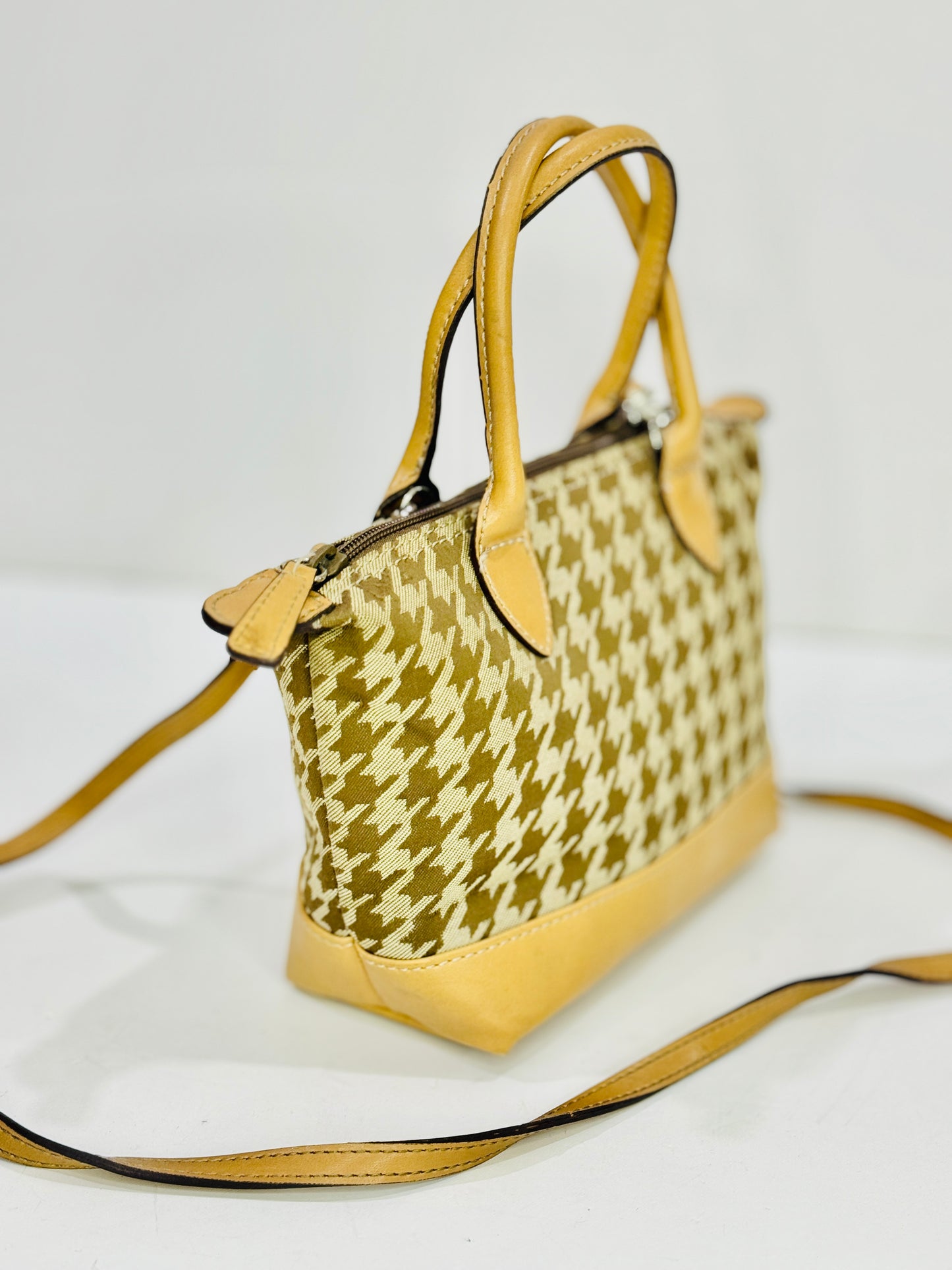 NINE WEST