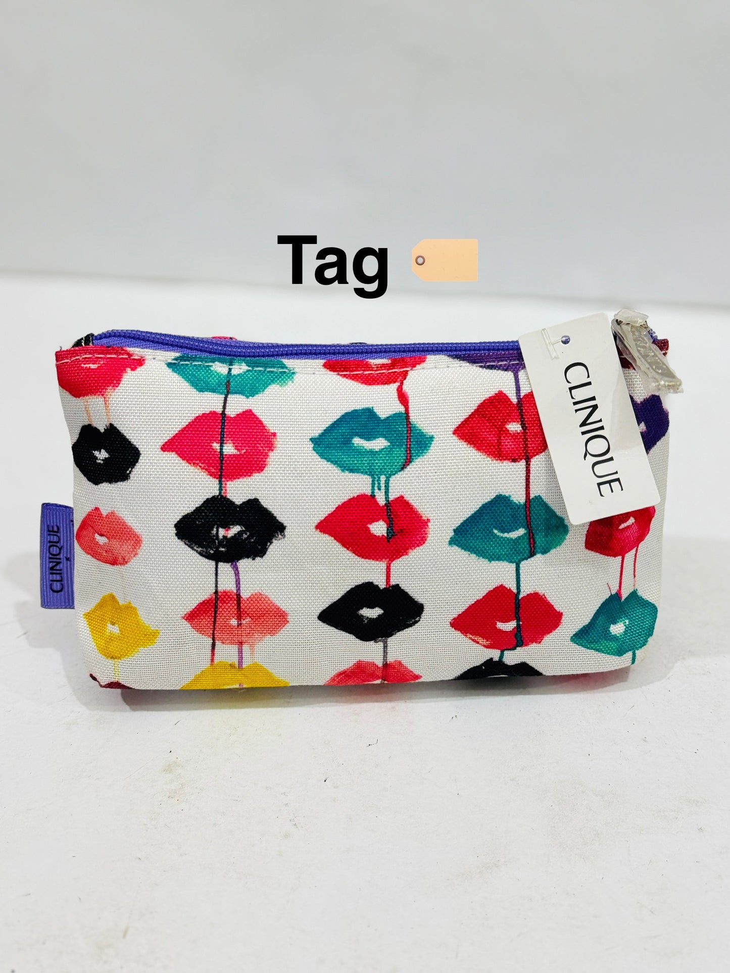 Clinique |Tag🏷️ Pouch