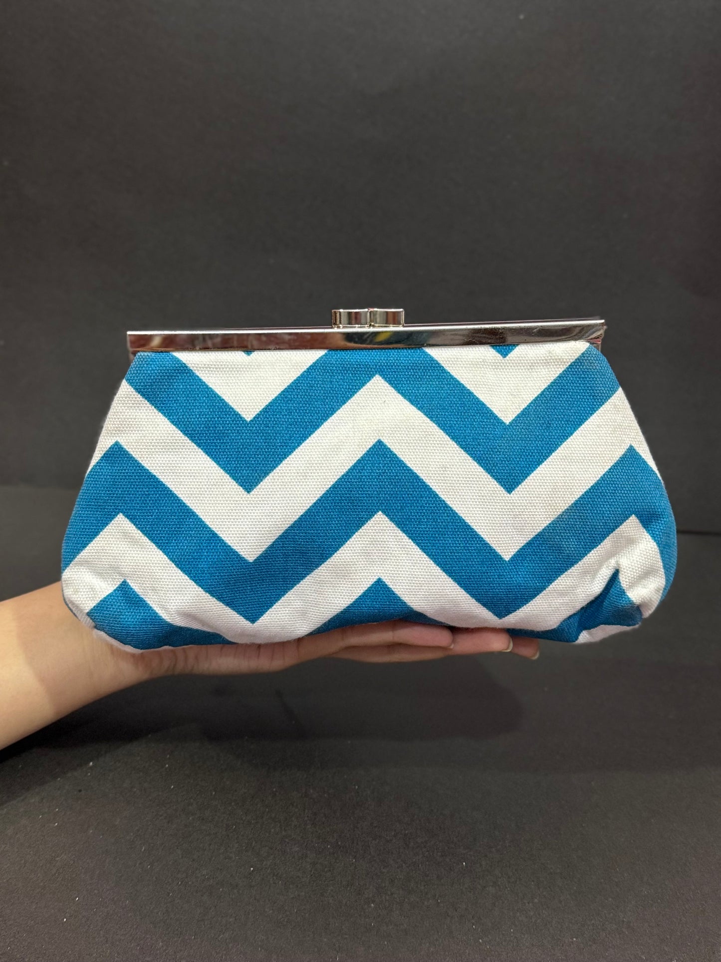 Canvas | Clutch