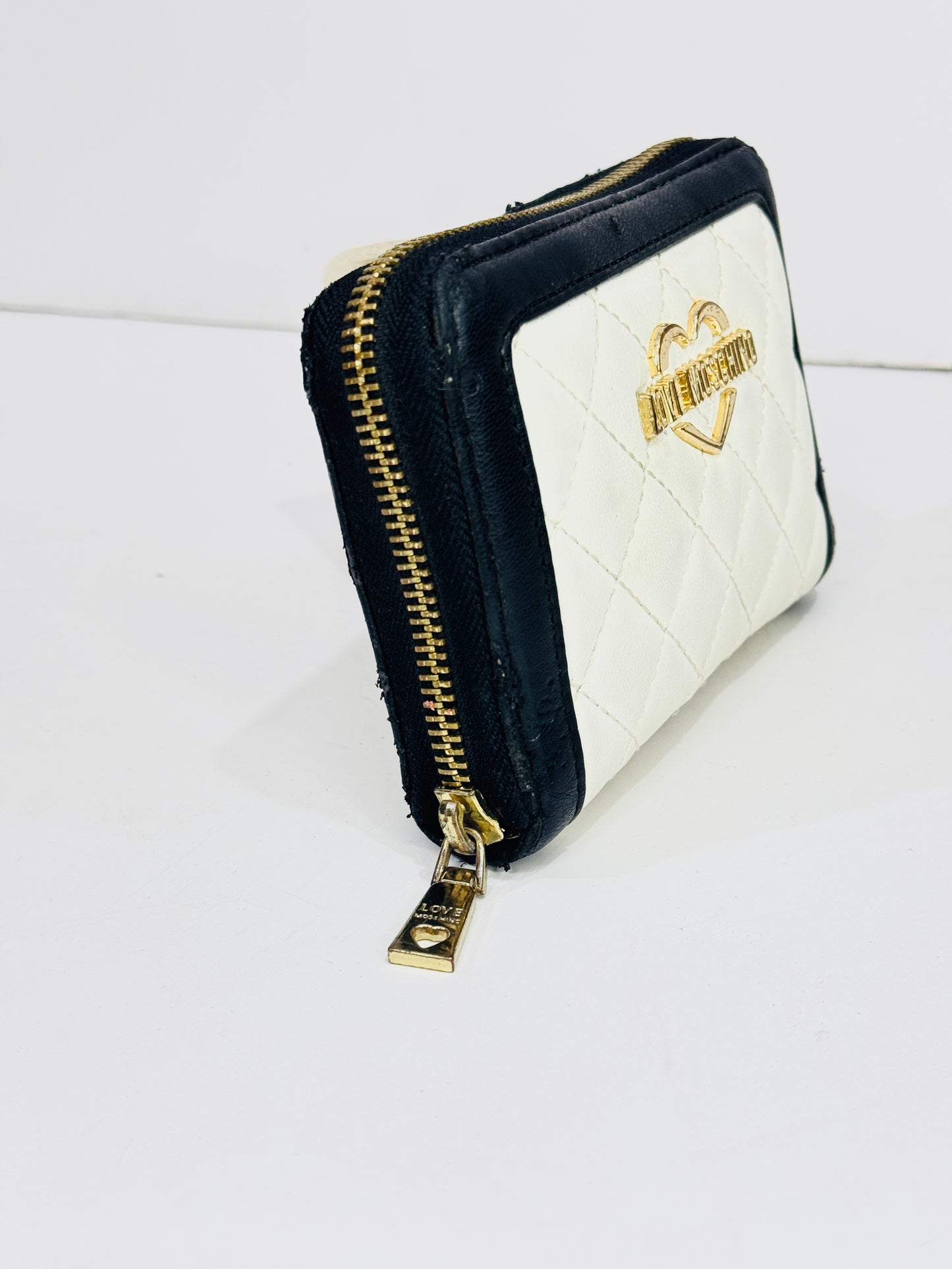 MOSCHINO