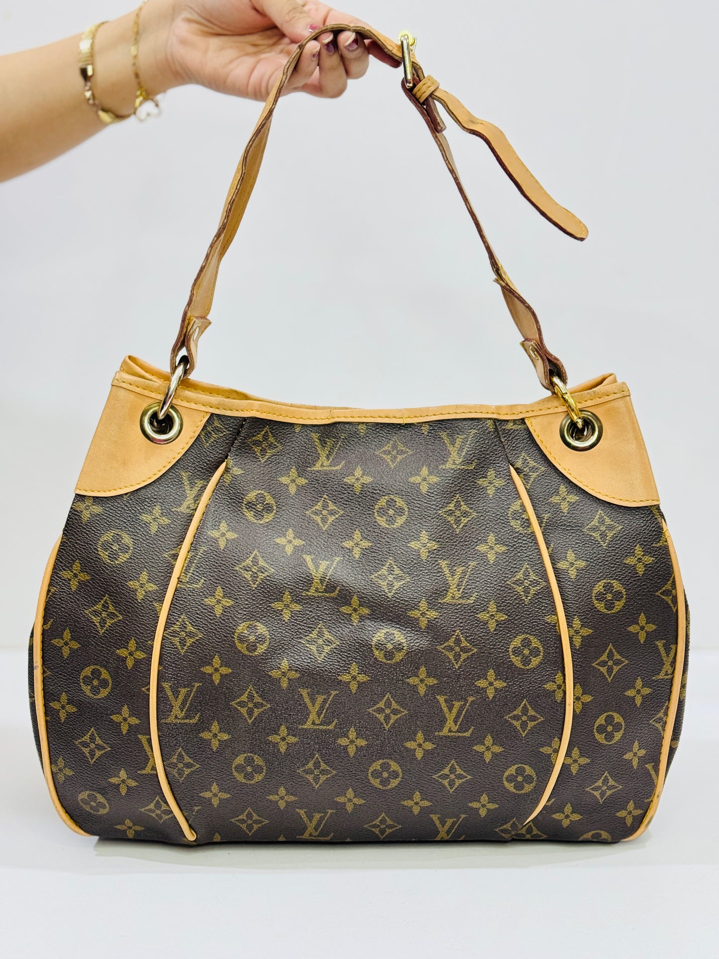 LV