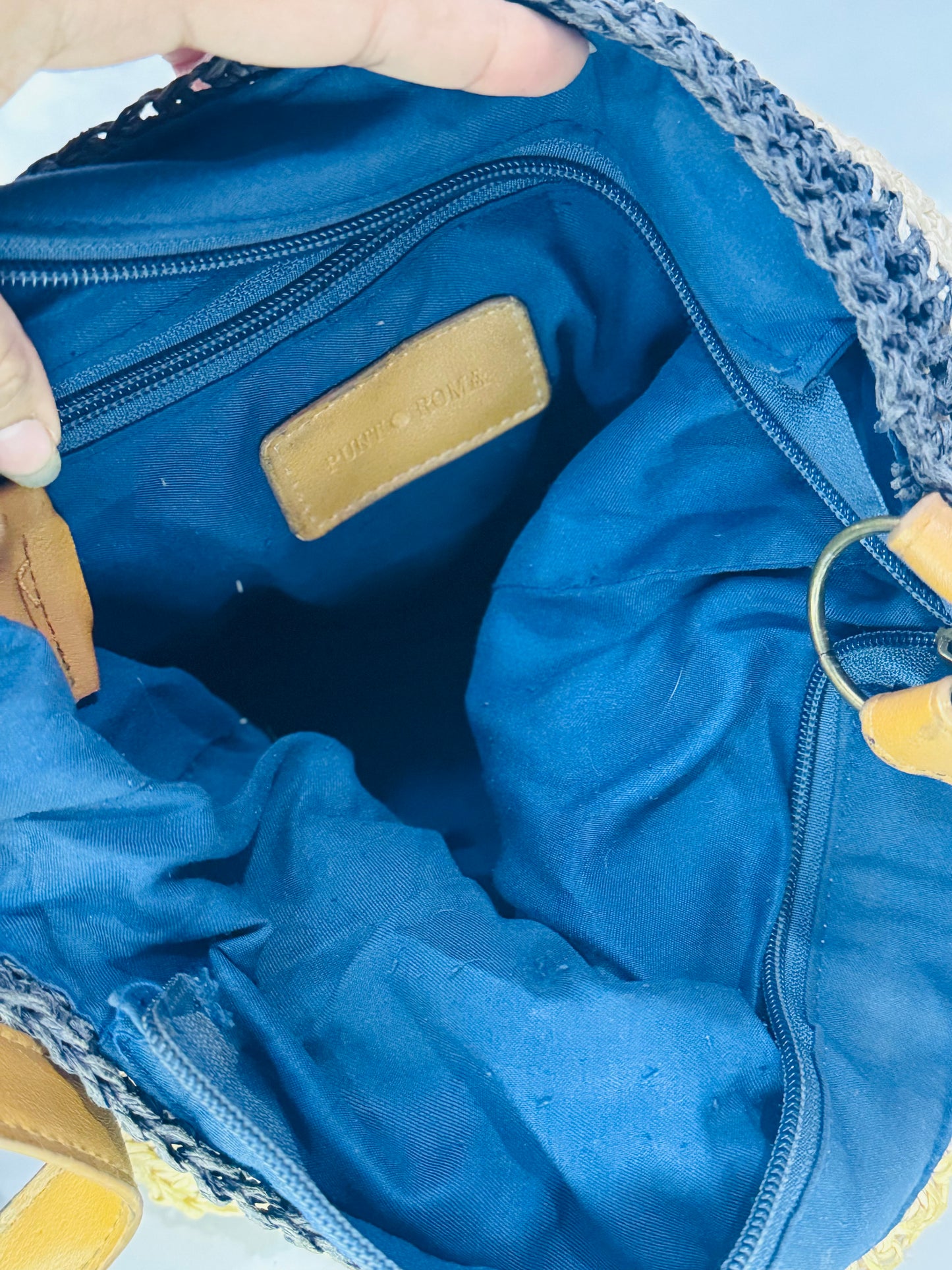 Straw |Crossbody