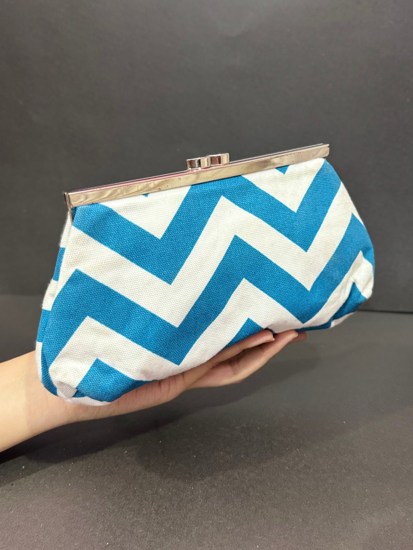 Canvas | Clutch