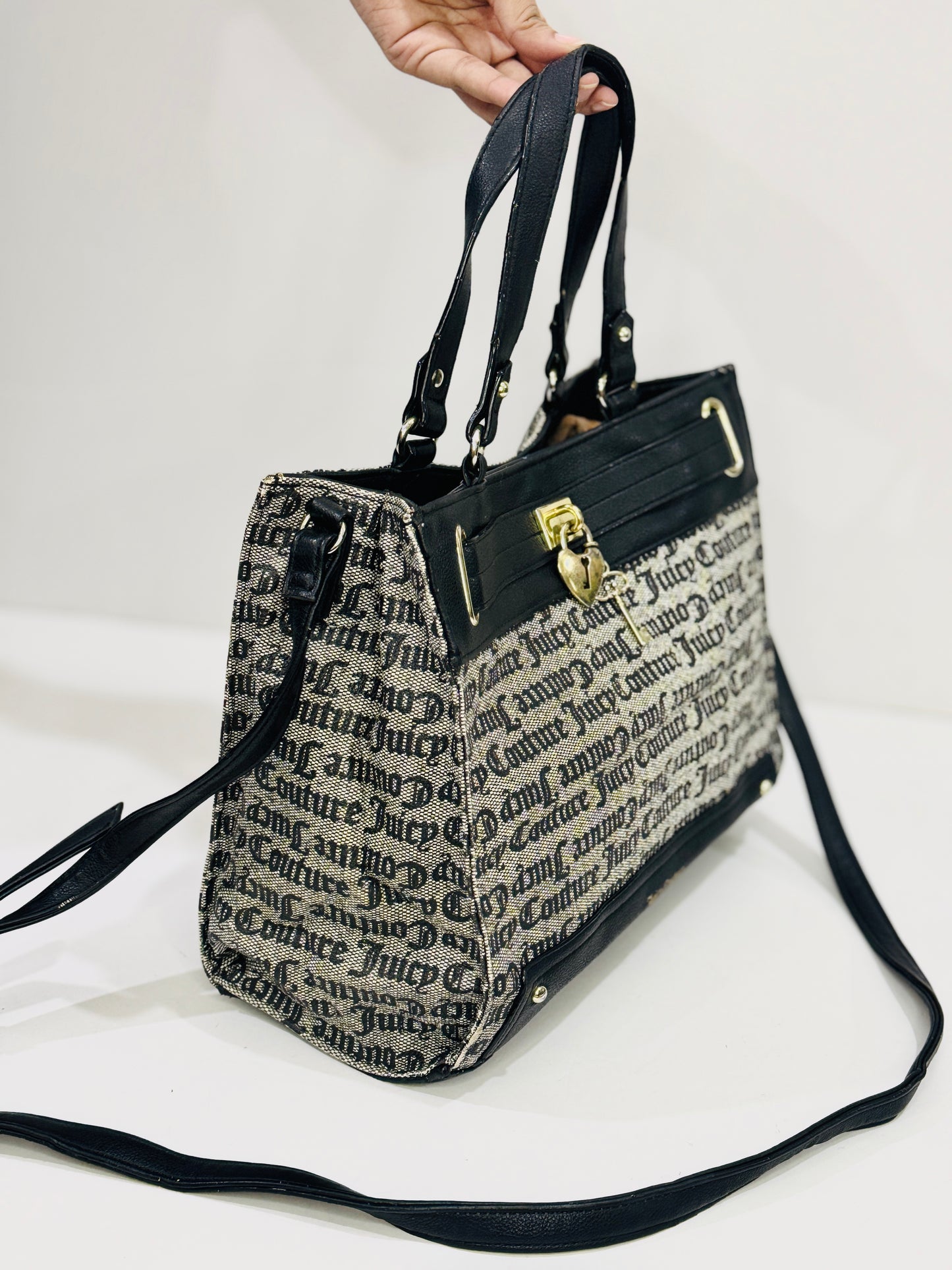 JUICY COUTURE