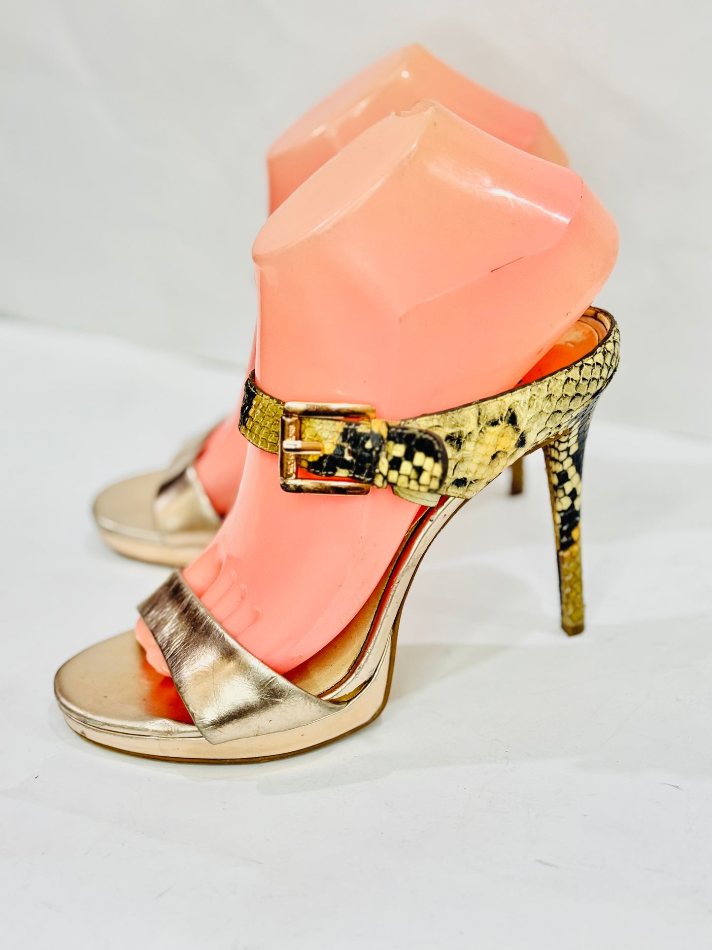 MK | 37/38