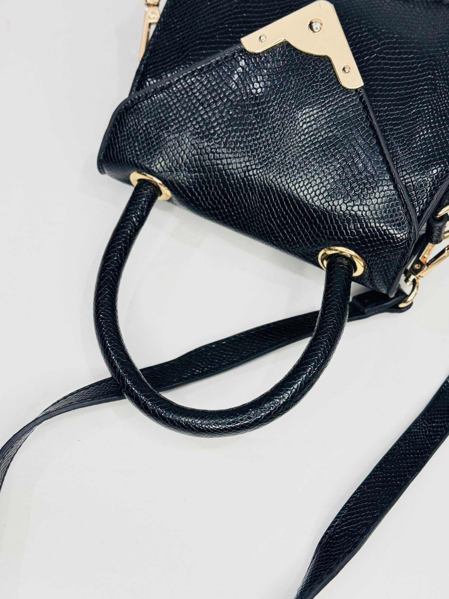 Prettylittlethings