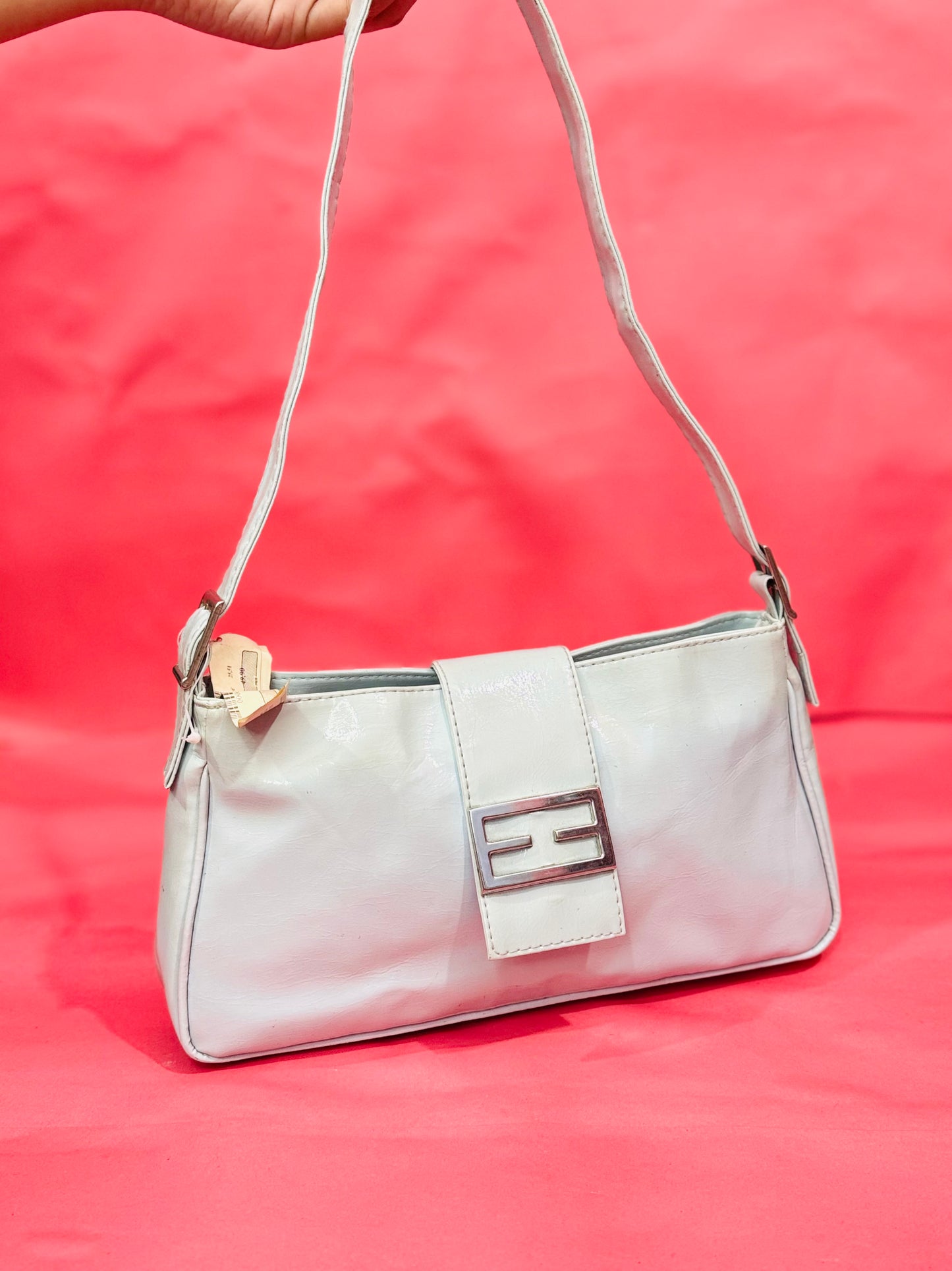 QS |Tag🏷️ Shoulder bag