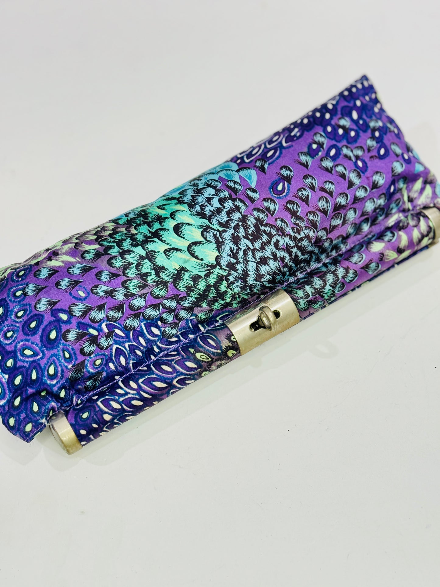 Peacock | Clutch