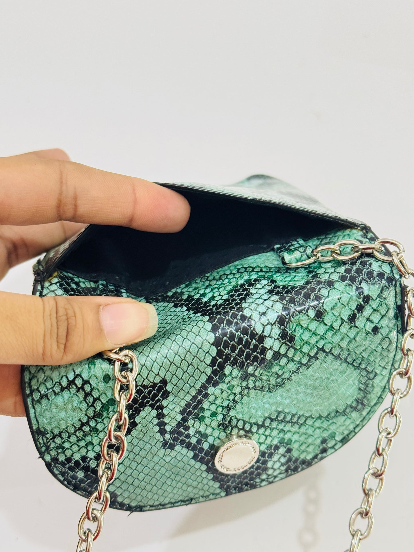 Mobile | Crossbody