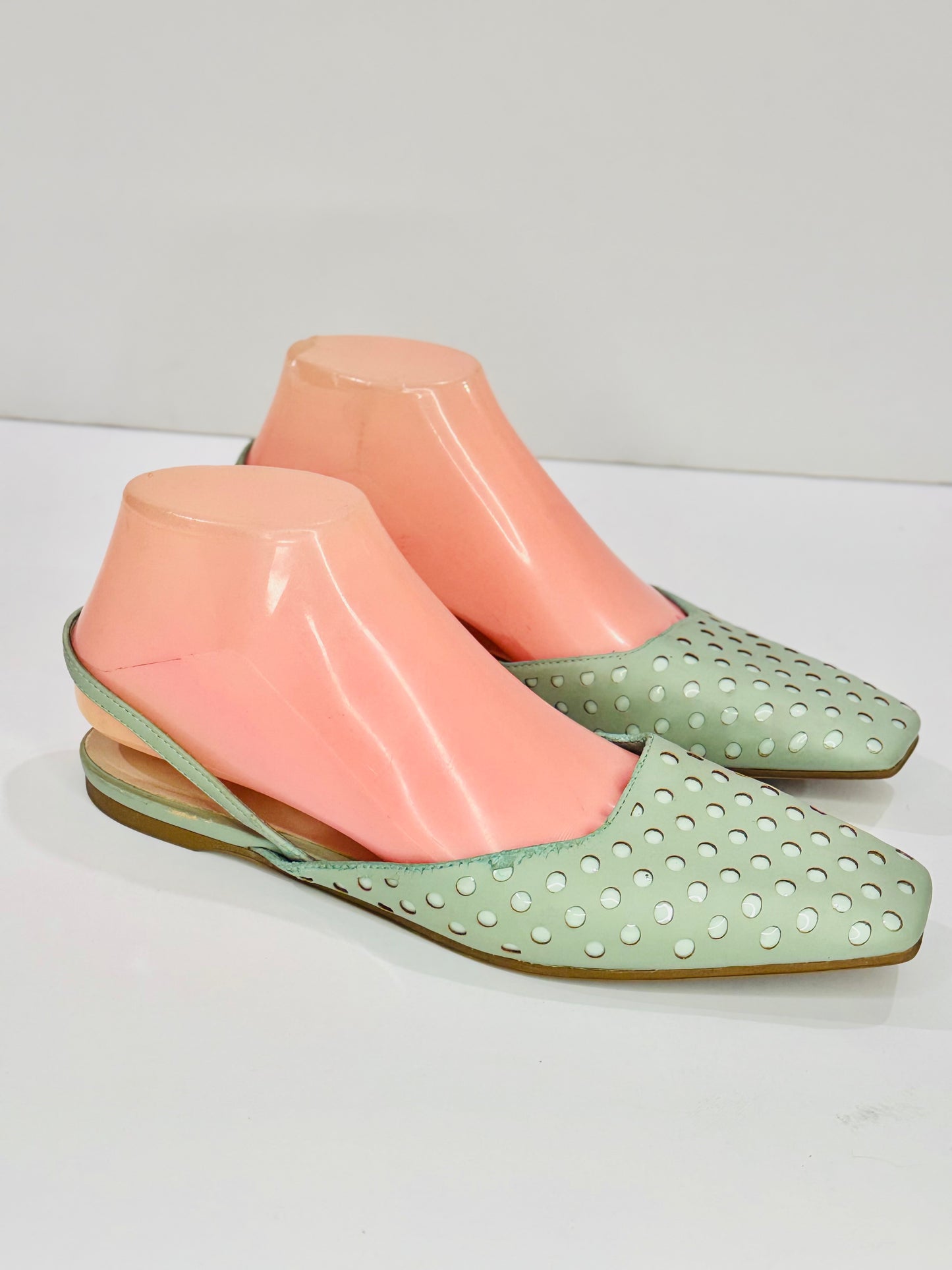 CHARLES & KEITH | 37/38