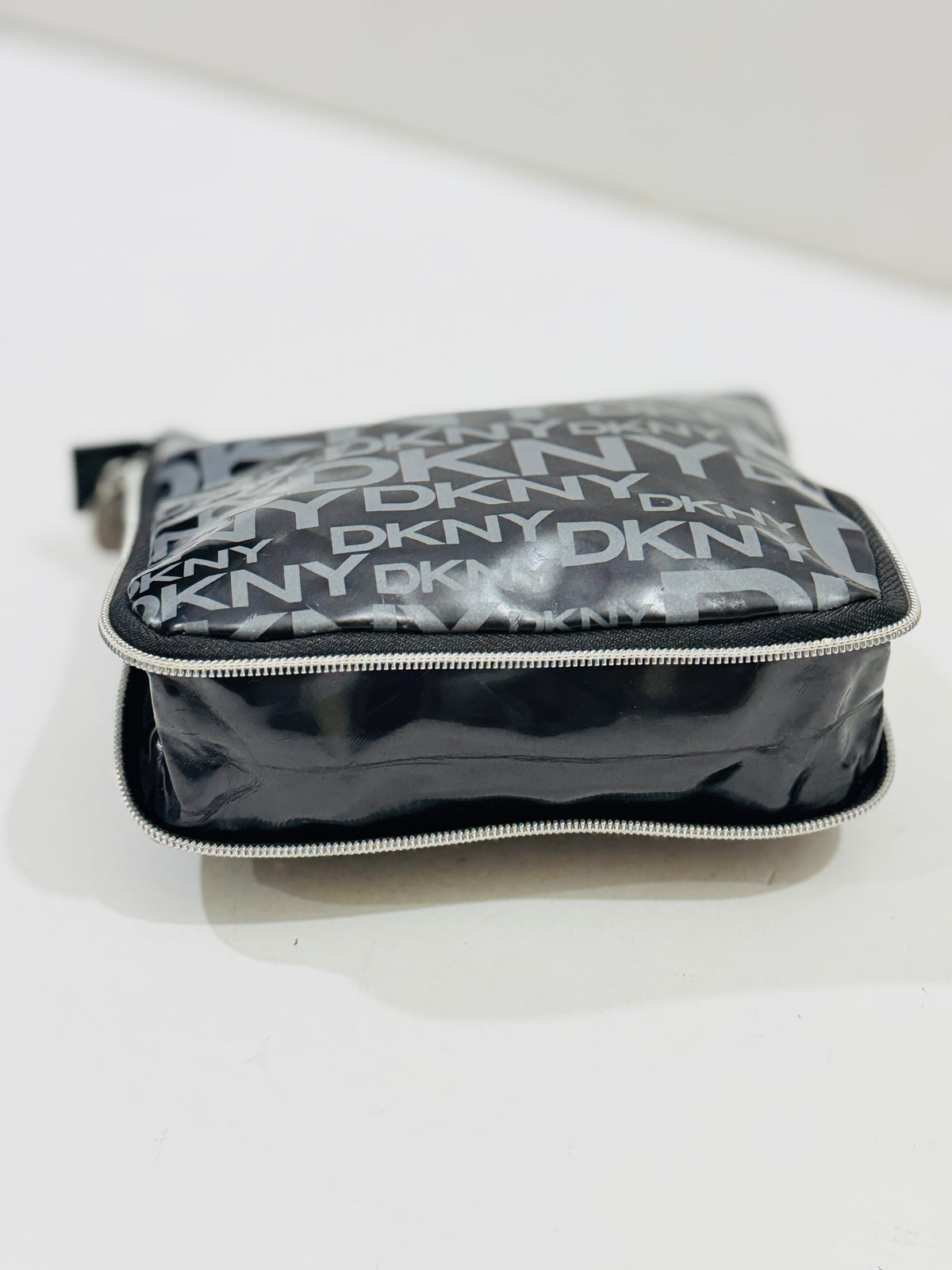 DKNY